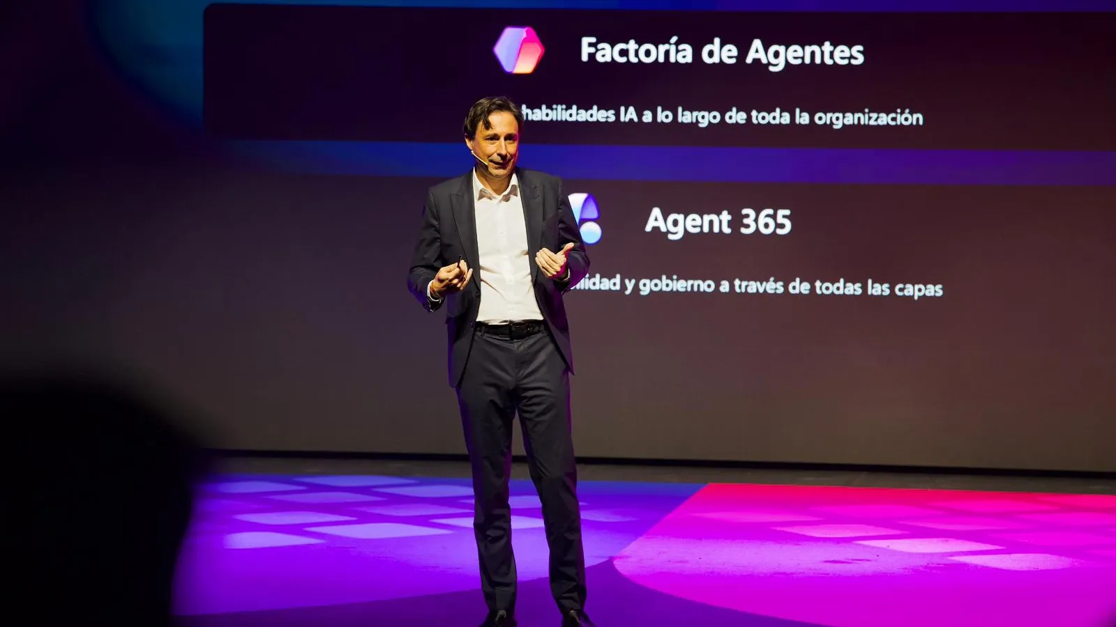 (DIARIO DE SEVILLA) Agentes digitales, IA en las consultas médicas y vendedores con 'copiloto': así es la transformación que ya está ocurriendo